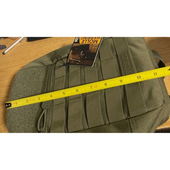 Highland Tactical Barrage MOLLE Shoulder Bag With Multiple Pockets Dark Green - Picture 2 of 12